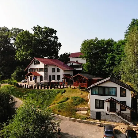 Pensiune Stejarul Lui Andrei Izvoarele (Prahova)
